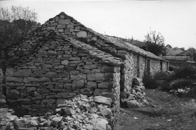 fotografia domu na wyspie Korcula w byłej Jugosławii 