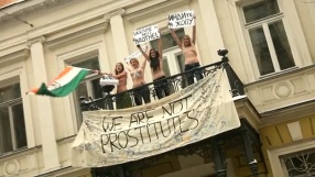 Femen - Ambasada Indii 