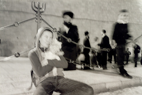 Joanna Rajkowska in Israel, 2001. 