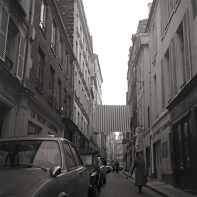 Daniel Buren\'s instalation in Paris, 1970 