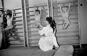 Children\\\'s orthopedic sanatorium in Konstancin-Jeziorna, 1957/59 