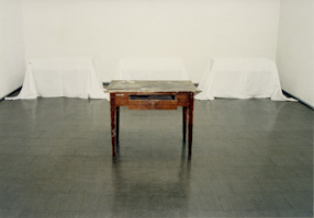 Poemat pedagogiczny stołowy, Galeria Grodzka BWA Lublin, 1995 