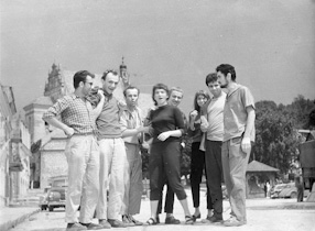 Włodzimierz Borowski with students of art history, Kazimierz Dolny, the end of \\\'50s 