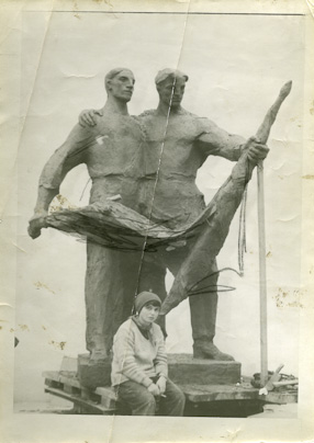 Monument of Polish-Soviet Friendship, 1953-1954 