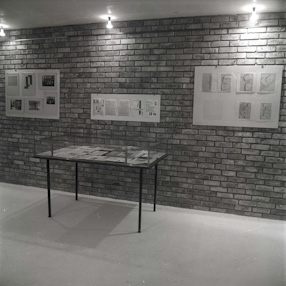 Galerie 16 - wystawa Henryka Stażewskiego 