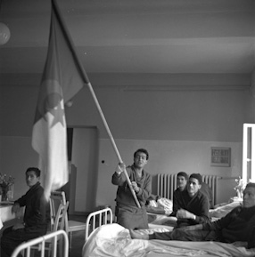 Algerian soldiers in a rehabilitation center, 1963 