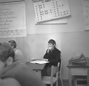 Szkoła eksperymentalna, 1969 