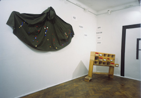 Wystawa W. Borowskiego, K. Kamojiego i E. Krasińskiego w Galerii Biblioteka, Legionowo 1993 