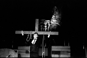Tadeusz Kantor w Wielopolu Skrzyńskim, 1983 