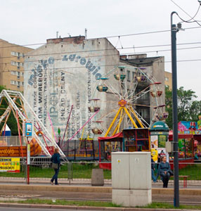Brush the consumer. Advertising murals of the 1970’s and 80’s. WARSAW UNDER CONSTRUCTION 4