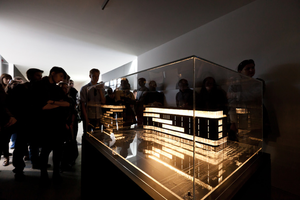 Wystawa kolekcji „Architektury-murator” dla Muzeum Sztuki Nowoczesnej cieszy się popularnością