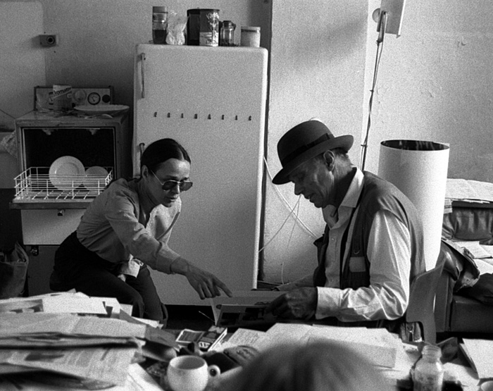 Zofia Kulik i Joseph Beuys, mieszkanie Beuysa, Drakeplatz, Düsseldorf, 1981, fot. Przemysław Kwiek